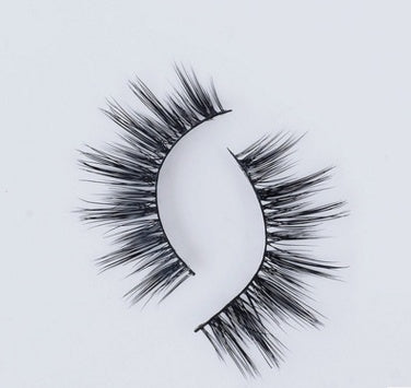 Faux Aurelia Eye Lashes for natural eyelash extension look
