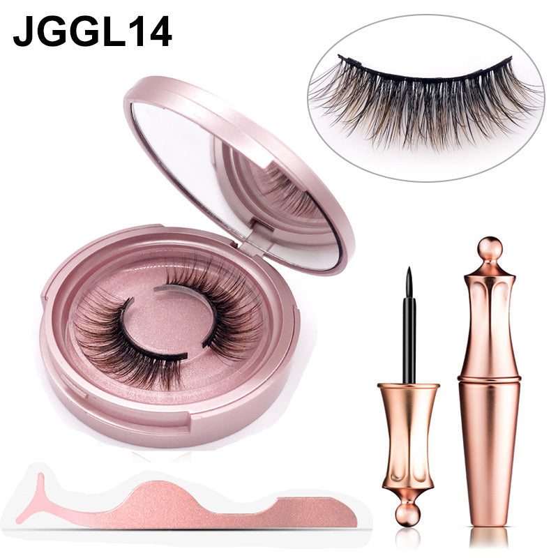 Magnetic lash pair for soft eyelash extension style