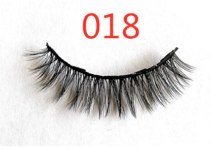 No-glue magnetic false eyelashes for effortless lash styling