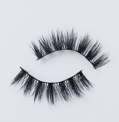 Lightweight faux eyelashes for volume and lift