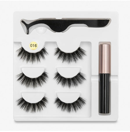 Natural look magnetic false eyelashes for lash volume