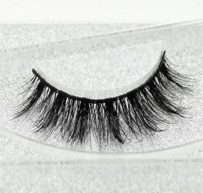 Reusable faux eyelashes for everyday lash enhancement