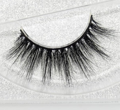 Faux Aurelia lash pair for natural glam styles