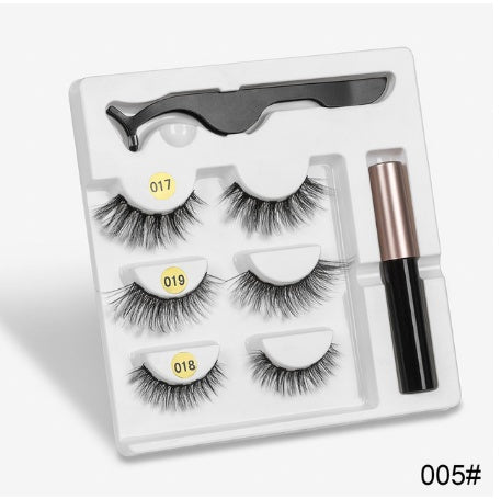 Natural look magnetic false eyelashes for lash volume