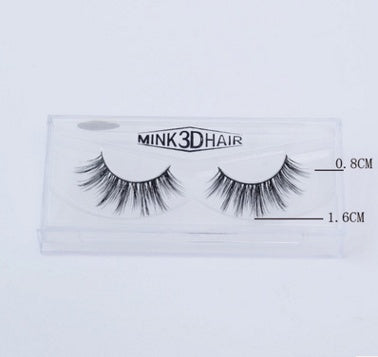 Natural finish false eyelashes with soft lash fibers