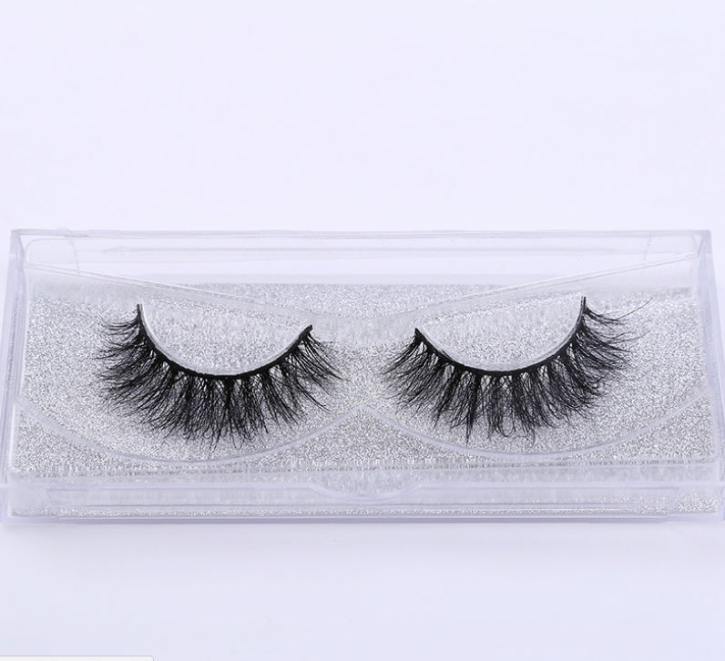 Soft faux eyelashes for salon-quality lash effect
