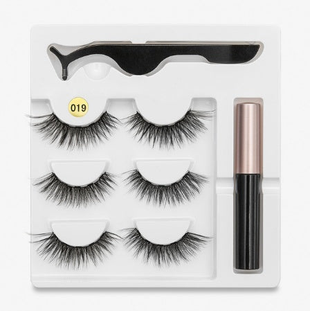 No-glue magnetic false eyelashes for effortless lash styling