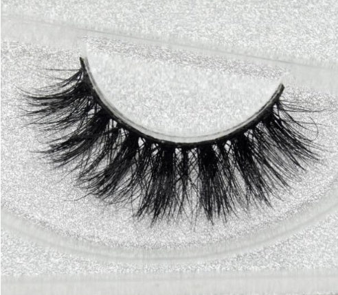 Flexible band eyelashes for easy application