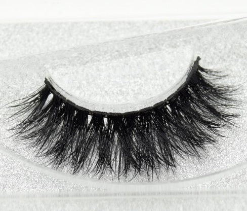 Reusable faux eyelashes for everyday lash enhancement