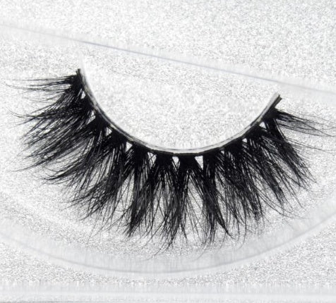 High-volume false eyelashes for makeup looks